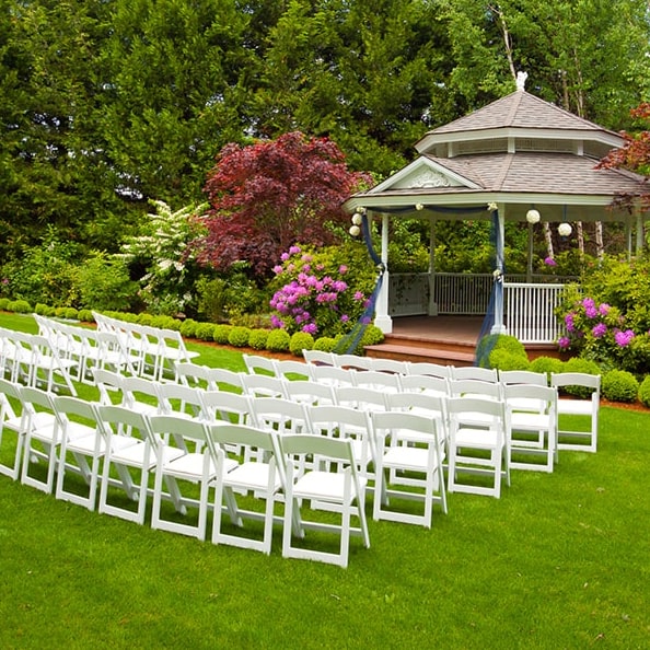 wedding & event trailers often come equipped with features such as air conditioning, heating, sound systems, and restroom facilities